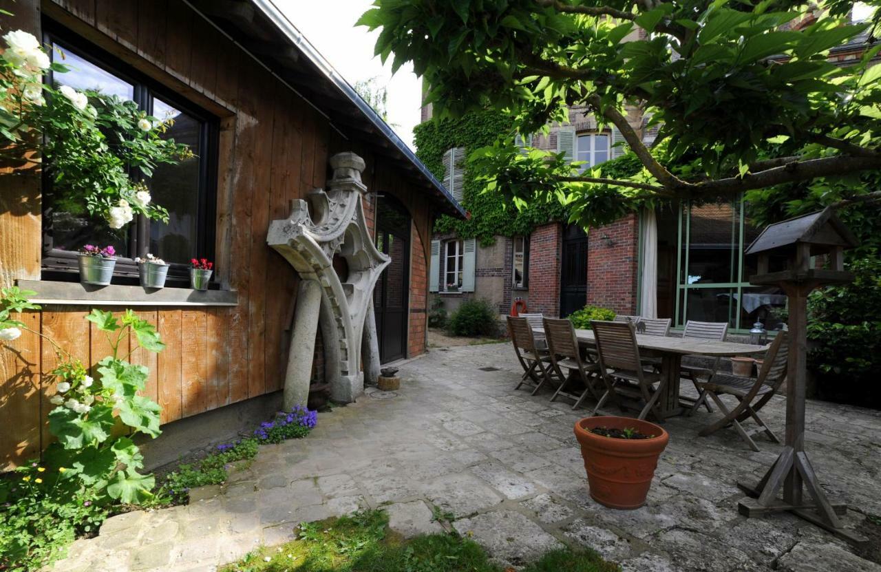 Bed and Breakfast La Rosace Chartres Exterior foto