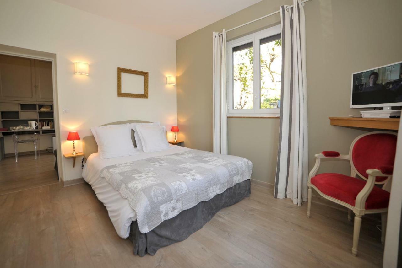 Bed and Breakfast La Rosace Chartres Exterior foto